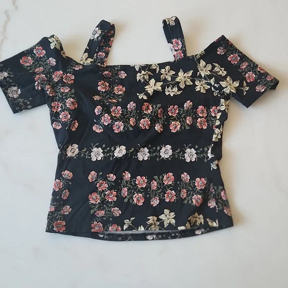 Guess Floral Top, Size S - Picture 3 of 4